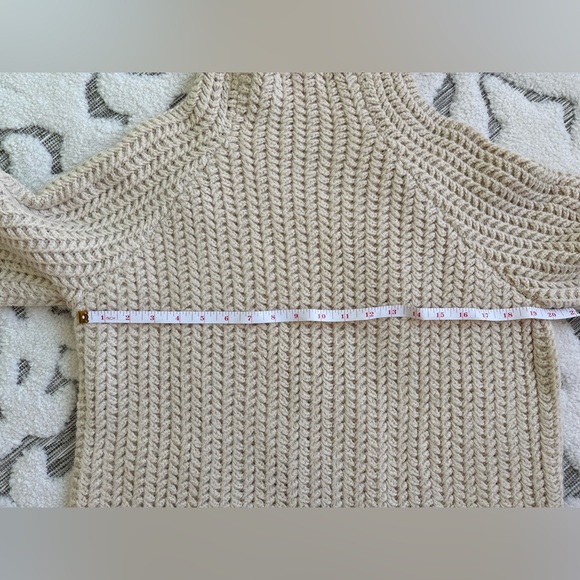 Doe & Rae Cream Knit Bell Sleeve Sweater Sz M - Picture 3 of 5